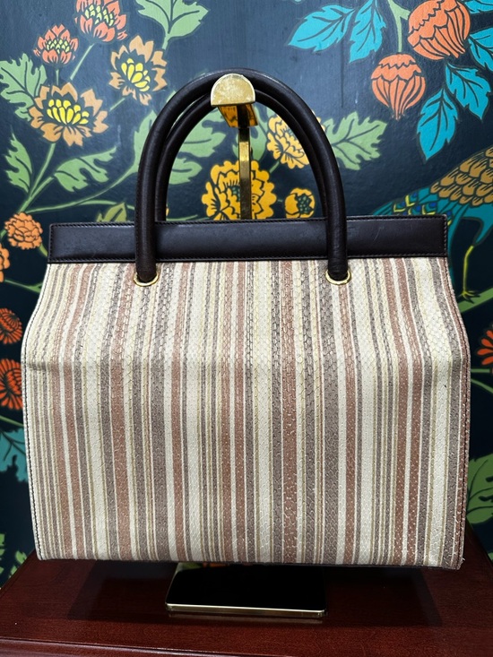 Vintage 1970s Bally Leather Lined Embossed Leather Tote - Picture 11 of 15